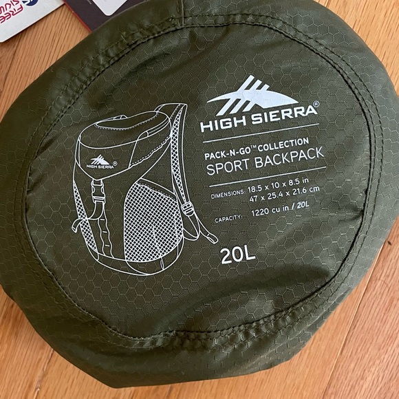 NWT High Sierra pack and go sport foldable back pack gym and camping Green - Picture 4 of 5